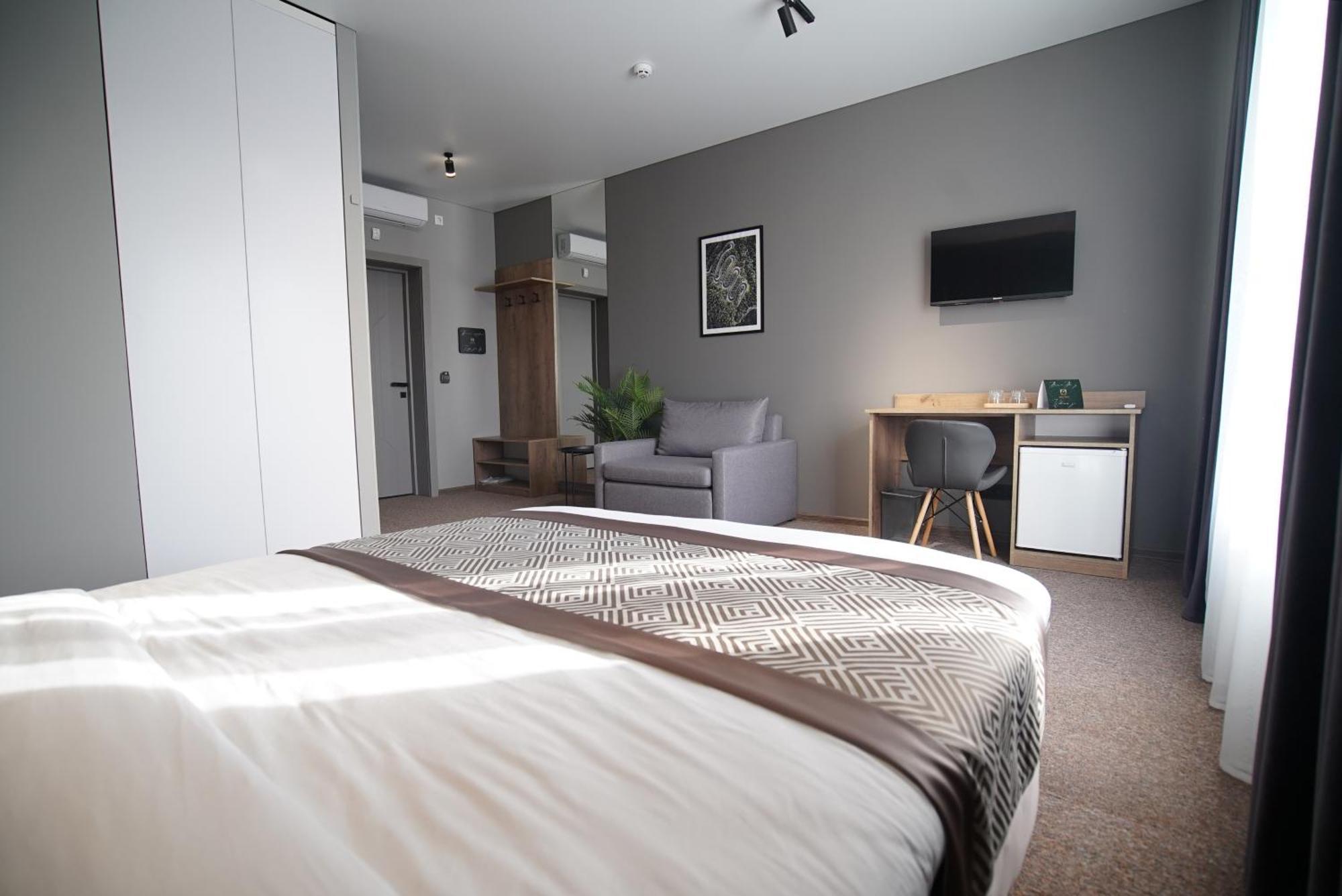 Hide Park Hotel 文尼察 外观 照片
