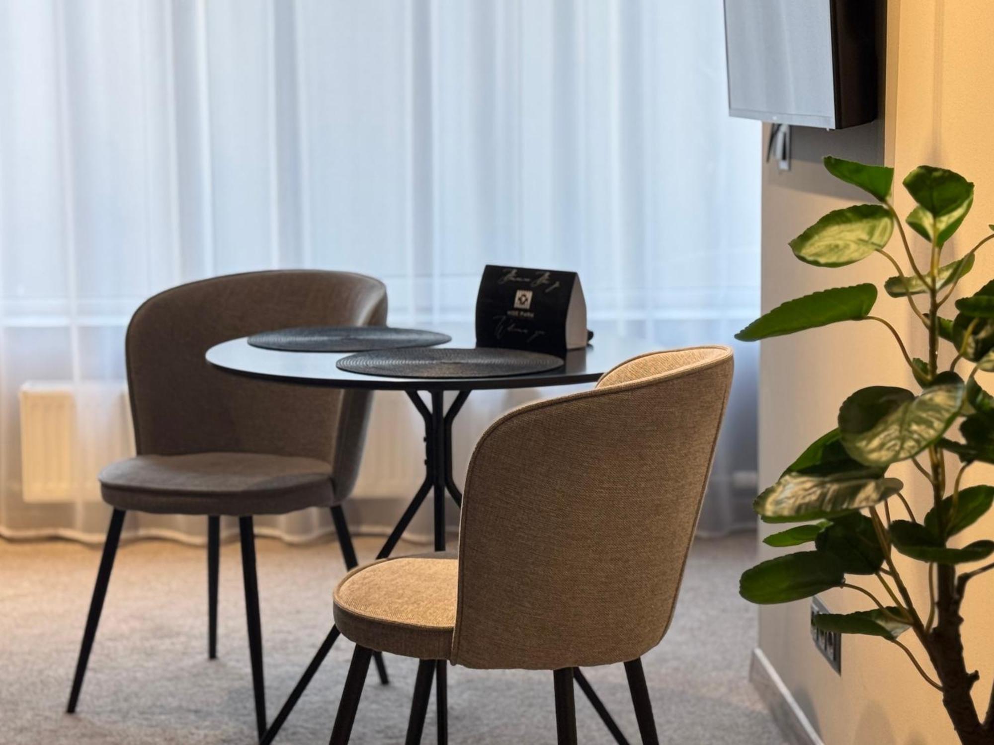 Hide Park Hotel 文尼察 外观 照片